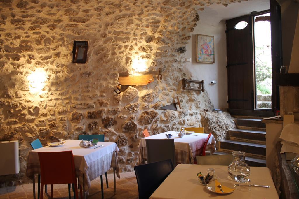 Le Pagliare Del Gran Sasso Bed and Breakfast Assergi Εξωτερικό φωτογραφία