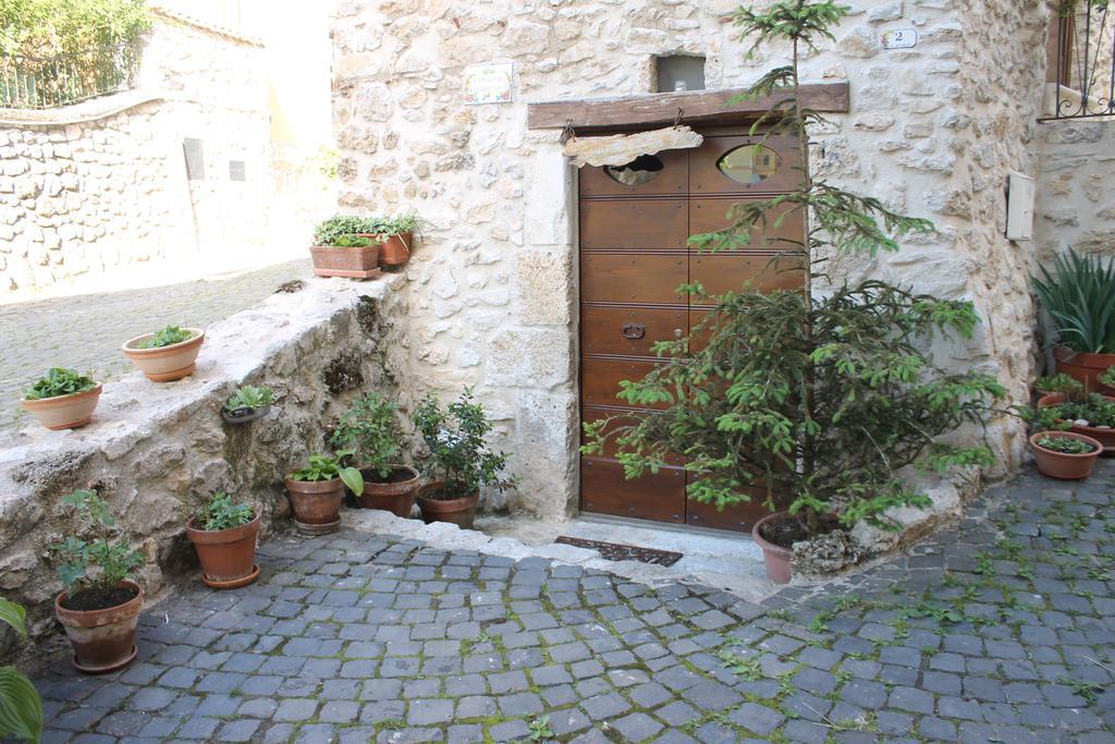 Le Pagliare Del Gran Sasso Bed and Breakfast Assergi Εξωτερικό φωτογραφία