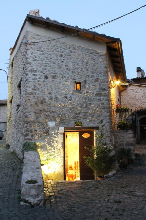 Le Pagliare Del Gran Sasso Bed and Breakfast Assergi Εξωτερικό φωτογραφία